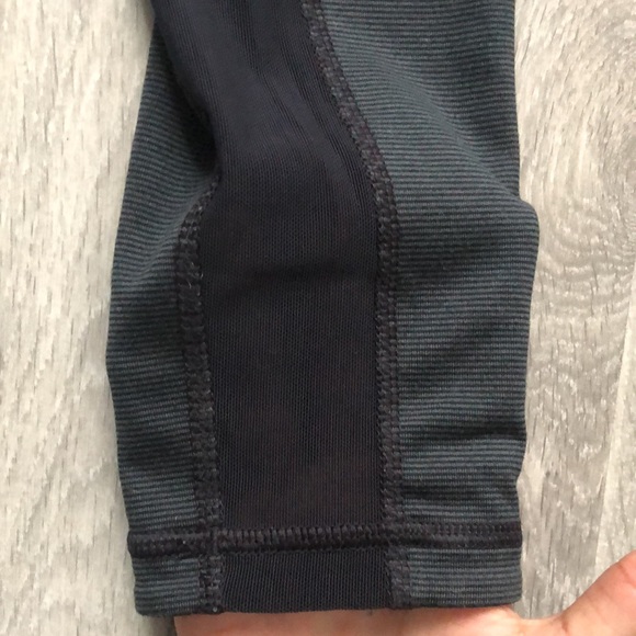 UnderArmour leggings - Picture 3 of 5